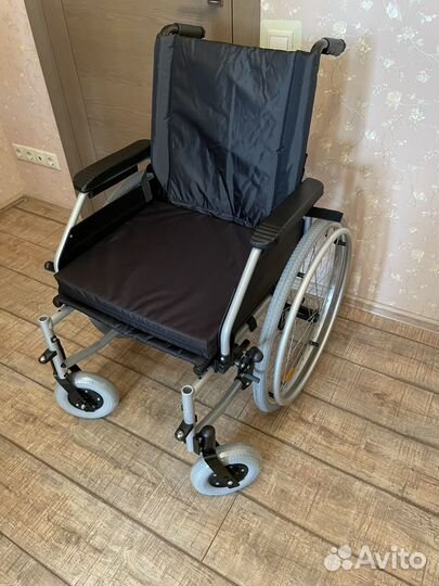 Коляска инвалидная новая