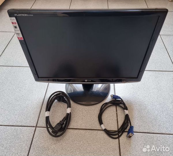 Монитор LG flatron W1952S
