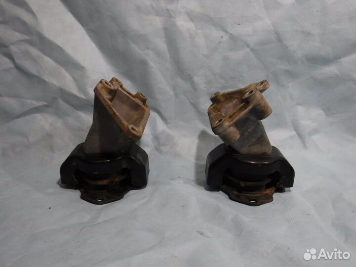 Подушка двигателя правая левая Pajero 3 4 Паджеро