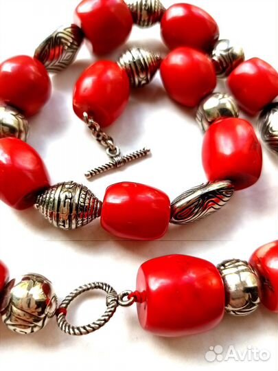 Бусы красный коралл