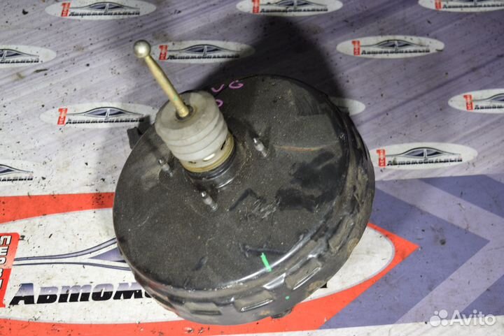 Вакумник тормозной c VW Touareg 7LA, 7L6, 7L7 AZZ;