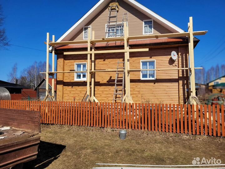 Бригада рабочих,строителей,плотников