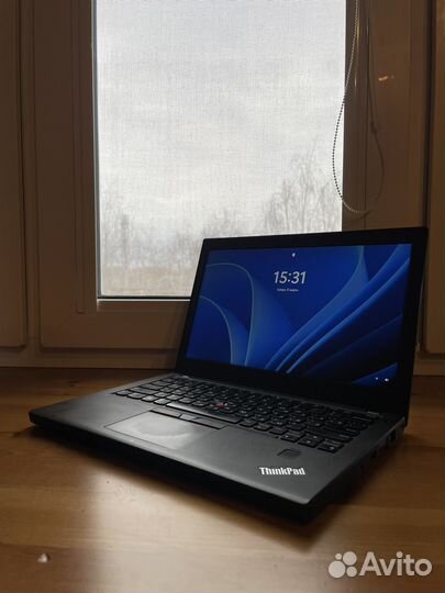 Lenovo ThinkPad X270