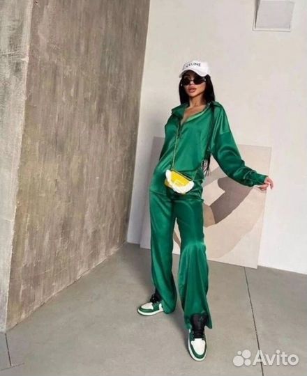 Костюм атласный пижамный