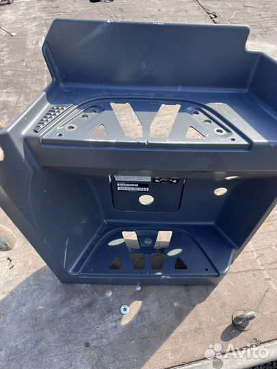 Корпус подножки Мерседес Арокс