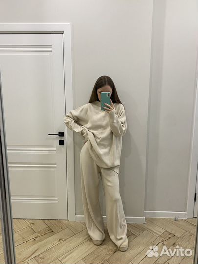 Вязаный костюм женский