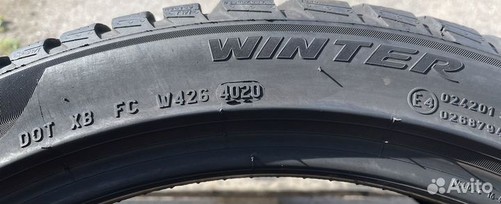 Pirelli Winter Sottozero 3 235/40 R19