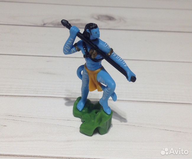 Игрушки из киндера, серия Аватар. Европа. Новые