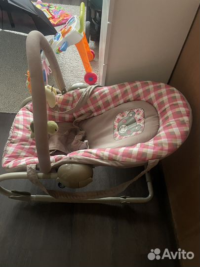 Шезлонг детский