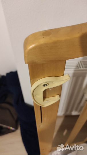 Детская кроватка с продольным маятником