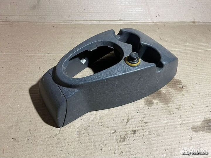 Консоль Renault Logan I передняя