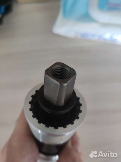 Каретка для велосипеда Shimano