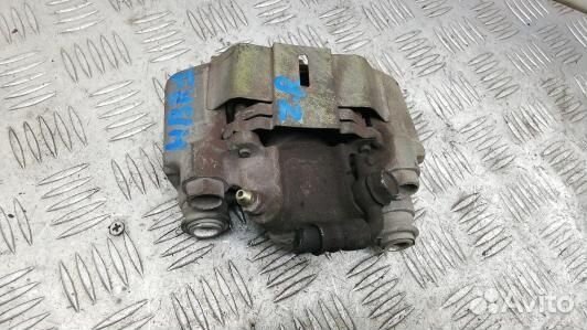 Суппорт тормозной задний правый toyota RAV 4 ZCA2