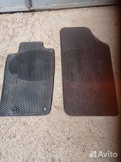 Автомобильные коврики резиновые и полиуретановые