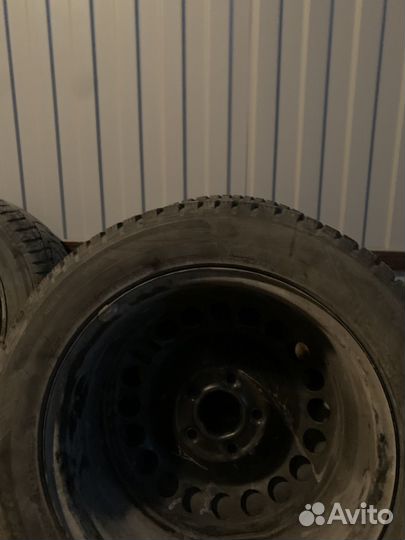 Hankook Winter I'Pike 225/55 R17