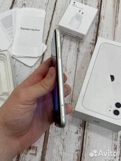 iPhone 11, 64 ГБ