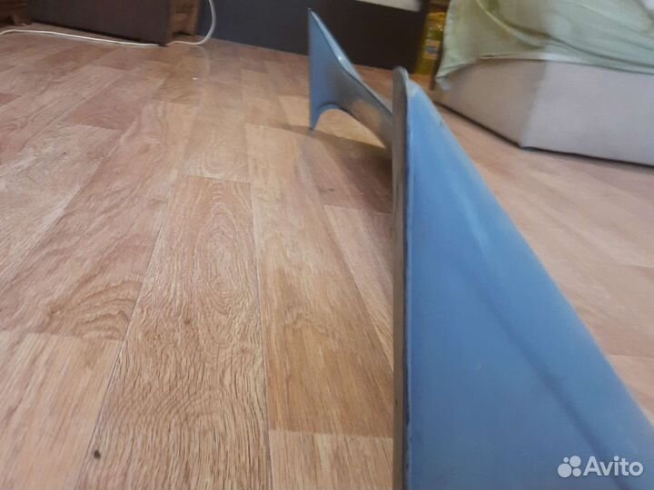 Продам спойлер