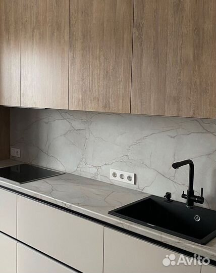 Качественный кухонный гарнитур / Цена за все