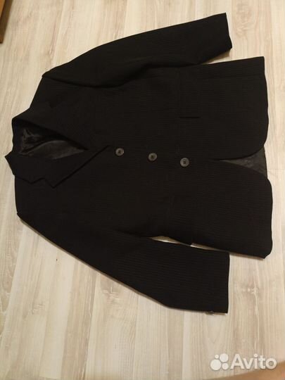 Пиджак на мальчика 7-9 лет