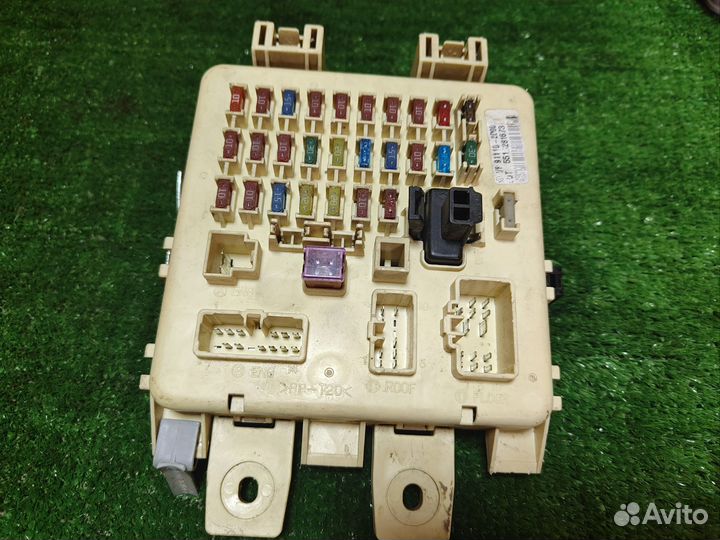 Блок предохранителей салонный hyundai elantra XD