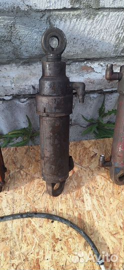 Гидроцилиндр юмз экскаватор