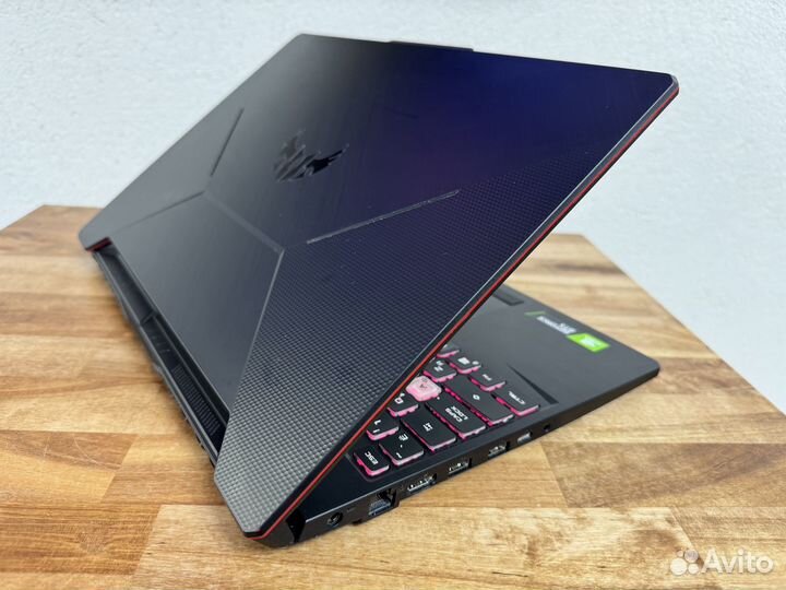 12 ядер 16Gb GTX1650Ti 4Gb DDR6 IPS 144Hz SSD 512G