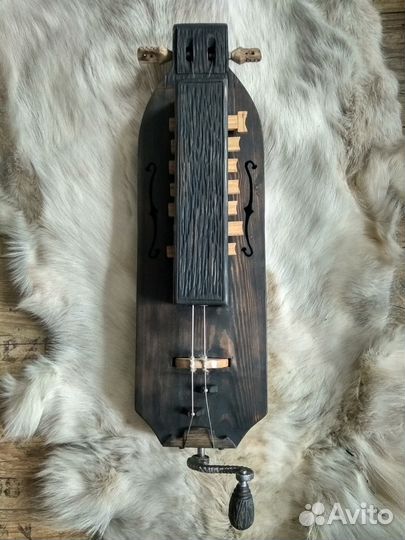 Колесная Лира мастеровая