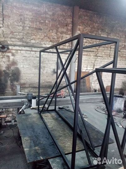 Подстолье в стиле лофт