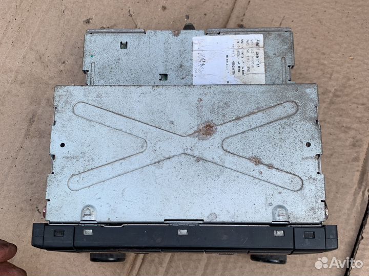 Магнитола штатная mazda familia bj