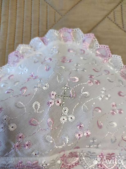 Пеленка крестильная с кружевным капюшоном 75*75
