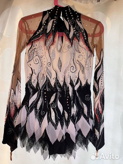 Костюм для художественной гимнастике