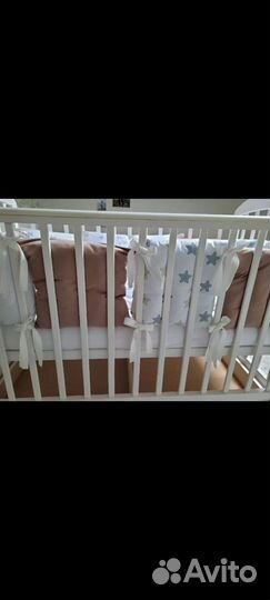 Бортики в детскую кроватку с одеялом