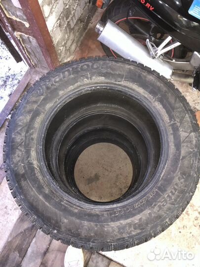 Hankook Winter I'Pike 215/65 R16