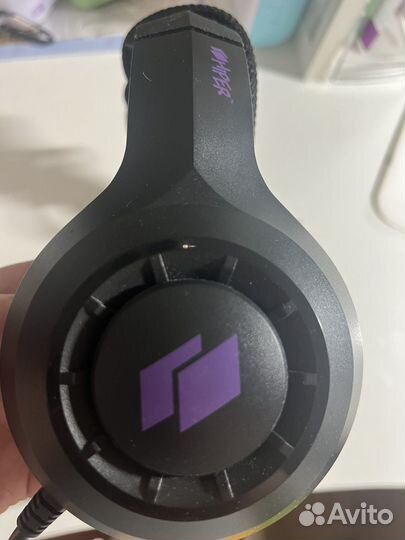 Проводные наушники