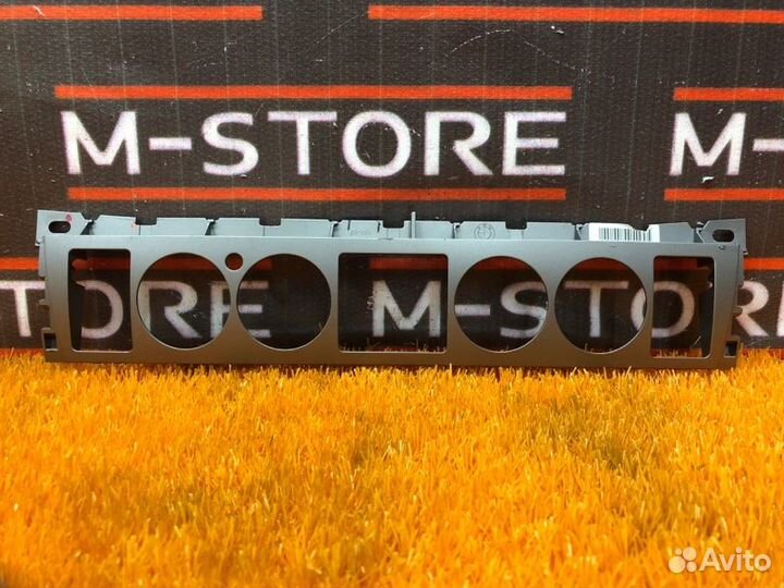 Накладка декоративная Bmw 7-Series E65 N62B48B