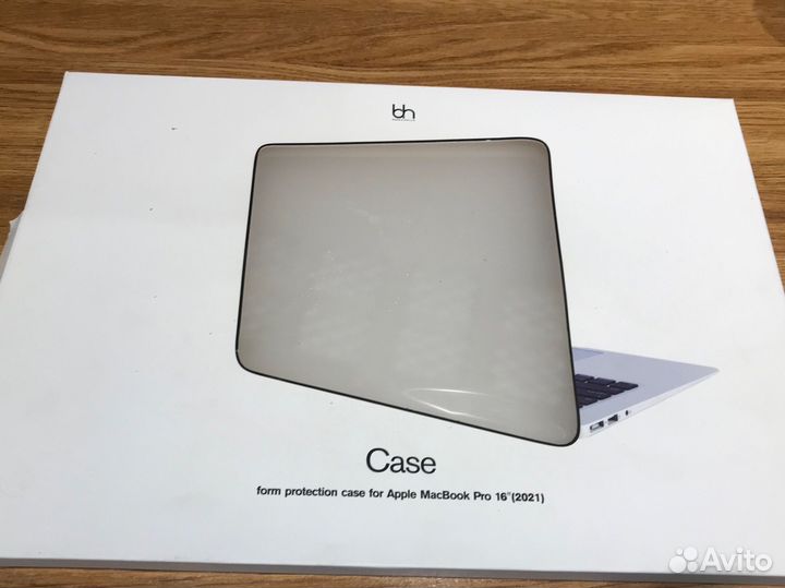 Кейс для MacBook Barn&Hollis MacBook Pro 16