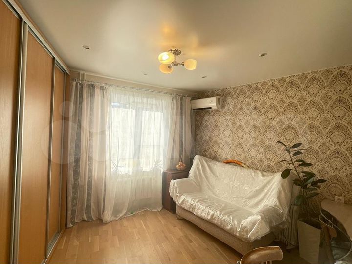 4-к. квартира, 75 м², 6/10 эт.