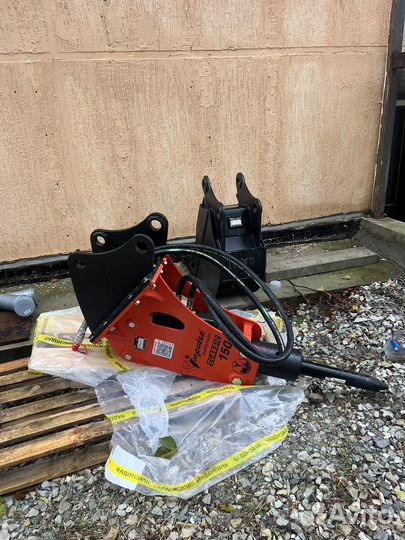 Аренда Экскаватора погрузчика с гидромолотом