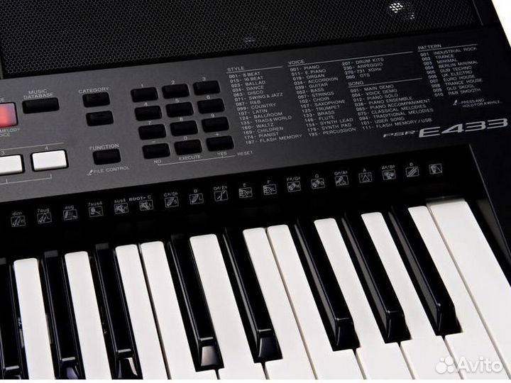 Синтезатор Yamaha PSR-E433