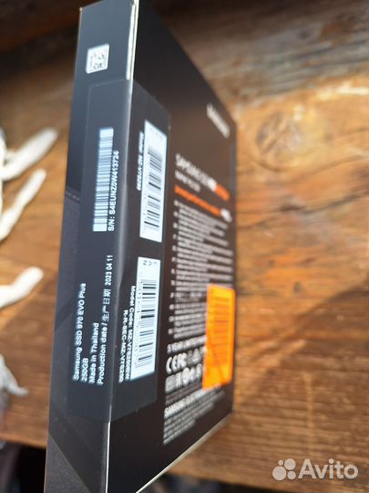 250 гб SSD M.2 накопитель Samsung 970 EVO Plus нов