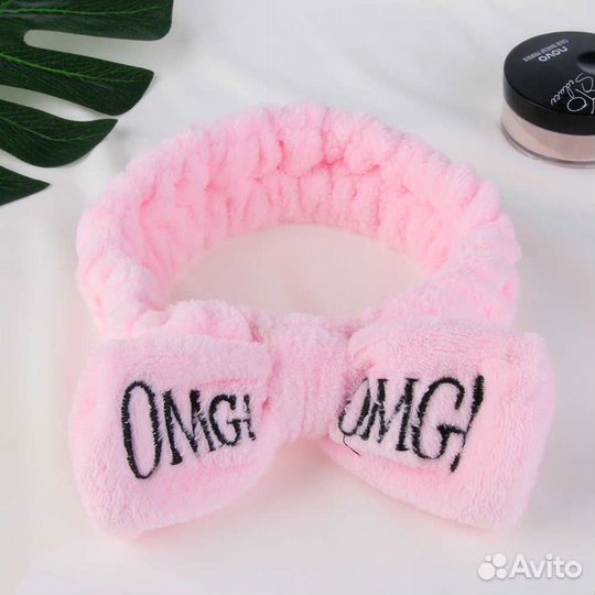 Бархатная нежно-розовая повязка на голову