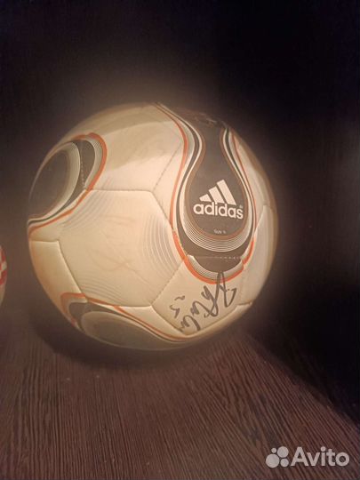 Футбольный мяч adidas