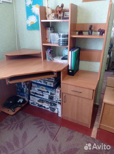 Компьютерный стол