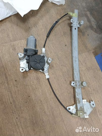 Стеклоподъемник передний правый Альмера Almera