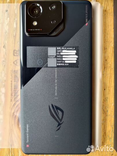 ASUS ROG Phone 8, 12/256 ГБ