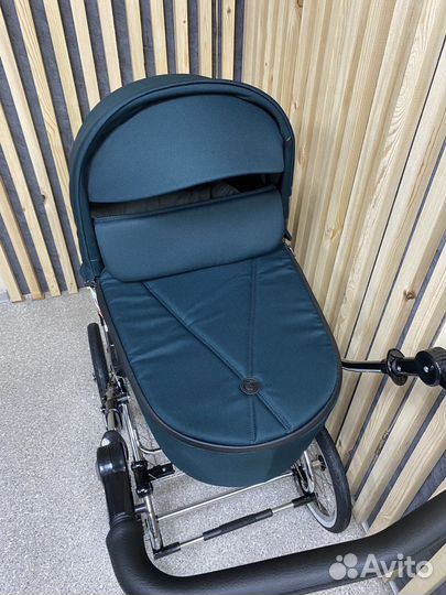 Коляска на классической раме roan bass Next