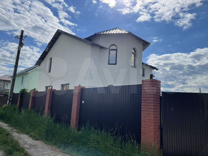 Дом 250 м² на участке 5 сот.