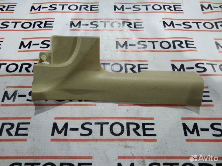 Накладка на порог салона задняя правая Nissan