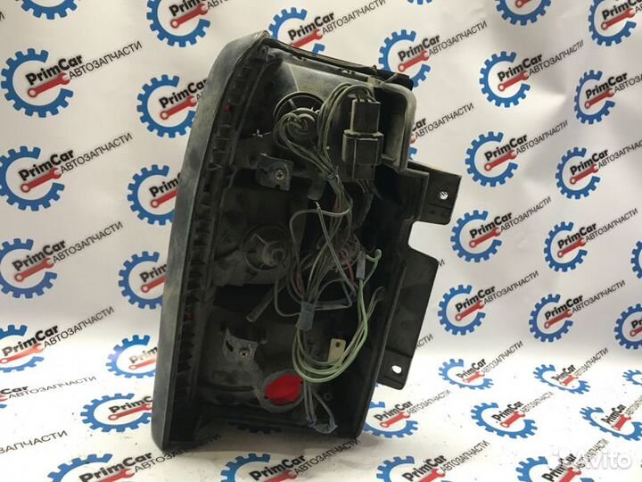 Стоп-сигнал правый Mitsubishi Pajero V11V 4D56