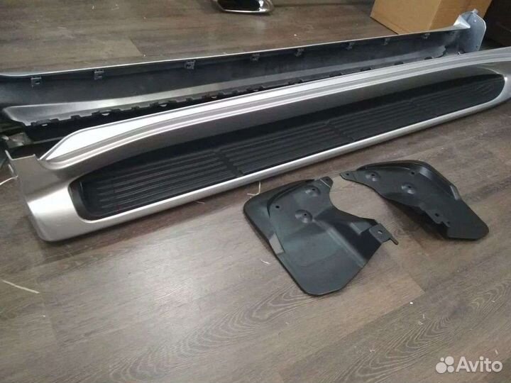 Подножки с подсветкой Ленд Крузер 200 стиль Lexus